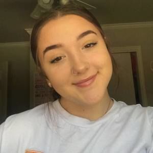 Meet your Posher, Danika